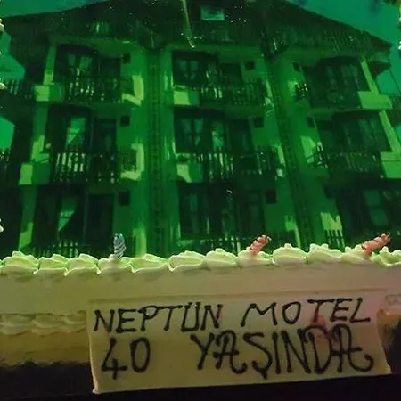 Neptun ホテル シダ