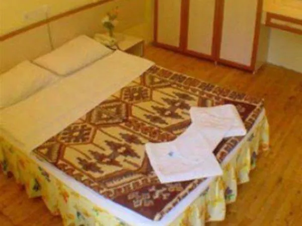 Neptun Szálloda Side